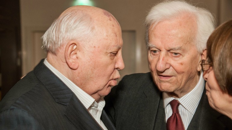 Mikhail Gorbachev and former German Federal President Dr. Richard von Weizsäcker, 2013
