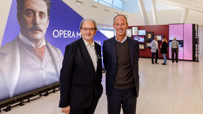Matthias Trepper, Mayor of the City of Gütersloh, and Thomas Rabe, Chairman and CEO of Bertelsmann