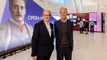 Matthias Trepper, Mayor of the City of Gütersloh, and Thomas Rabe, Chairman and CEO of Bertelsmann