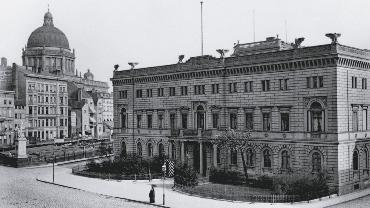 絵画 Berlin File:Eduard Gaertner Berlin Klosterstrasse 1830.jpg