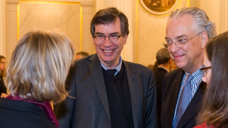 Günter Winands (m.), Head of the Department of Culture and Media in the Federal Chancellery, with Prof. Dr. Michael Eissenhauer, Director General of the Berlin State Museums - Prussian Cultural Heritage Foundation