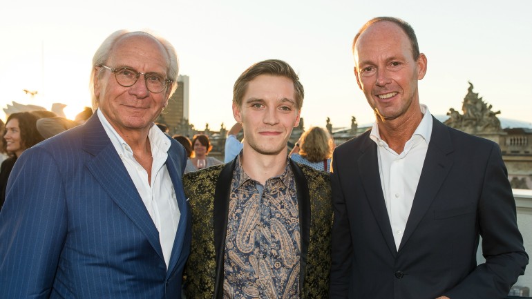 Wolf Bauer and Thomas Rabe with “Deutschland &#39;83” star Jonas Nay