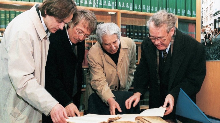 The Commission under the tutelage of Prof. Saul Friedländer. (second from right)