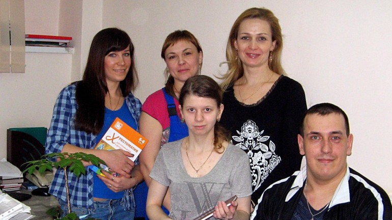 Nataliya Sachkova, Maria Rabotyagina, Elena Tikhonova (Deputy HR Director at Arvato Yaroslavl), Evgeniya Shukhtarova and Nikolai Kolosov (from left)